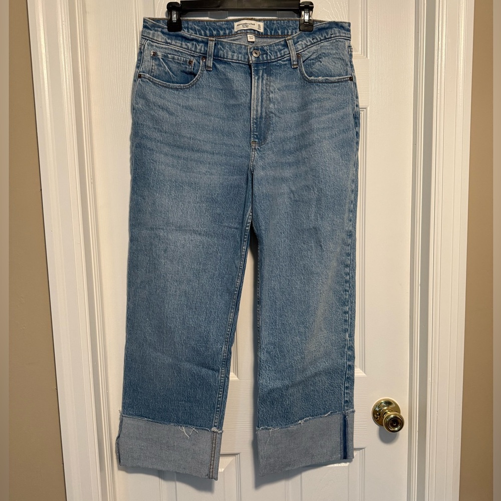 Abercrombie & Fitch The Baggy Midrise